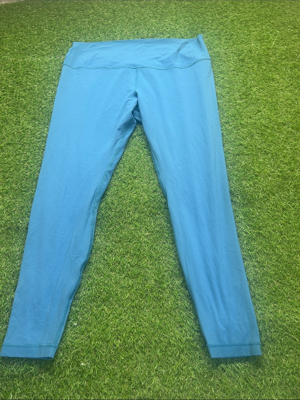 Lululemon Aqua Blue High-Waist Leggings - Picture 2 of 8